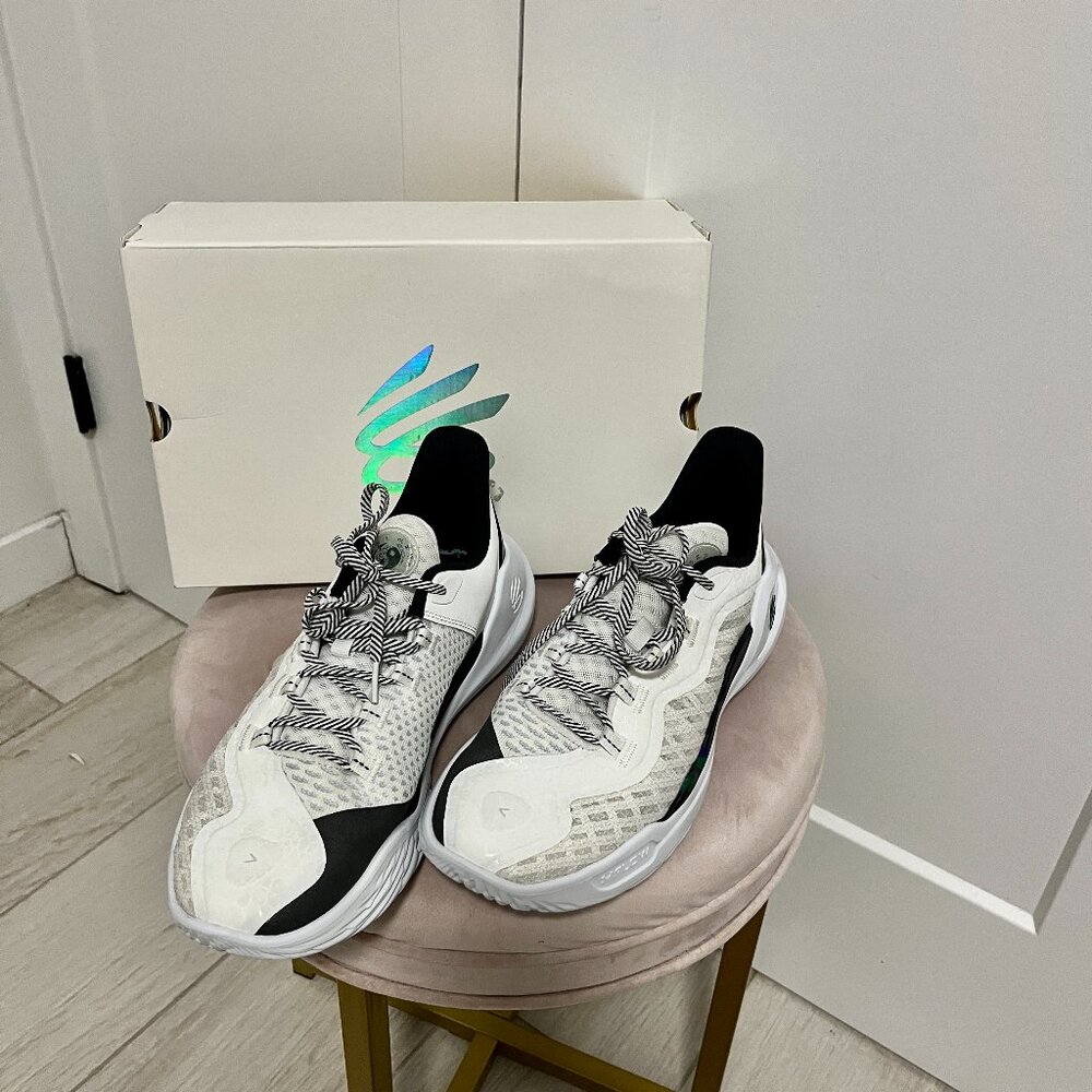 NEW Under Armour Curry 11 Champion Mindset Unisex Sneakers Size 10.5